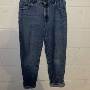 Vintage Lee High wasted jeans *Leather patch*